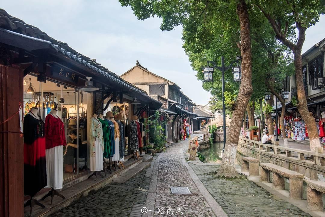 小猫钓鱼游戏龙王版有船